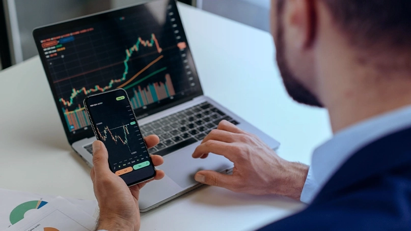 Dashboard di trading IA di FinavoriaX